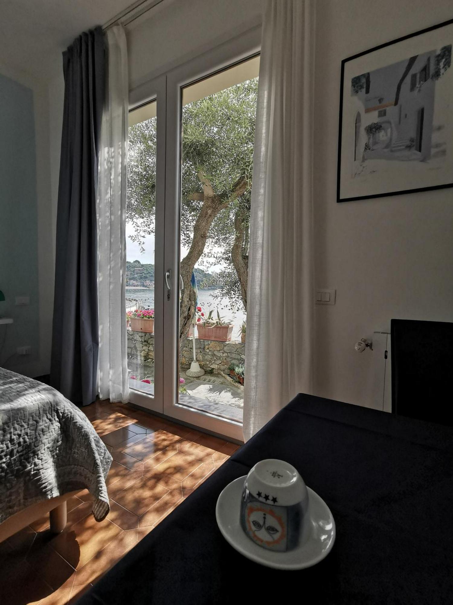 B&B La Palafitta 韦内雷港 外观 照片